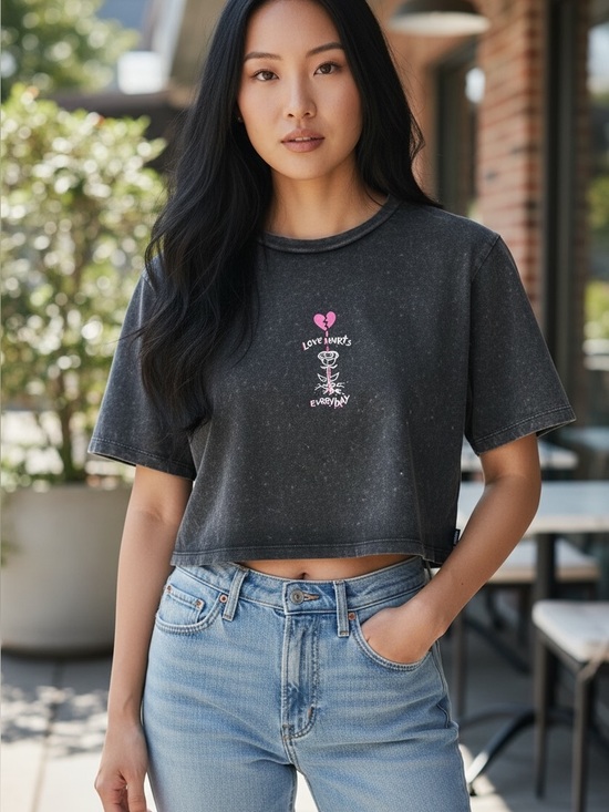 Vans Tops - Vans Black Cropped Tee with Pink Heart Graphic - Size L